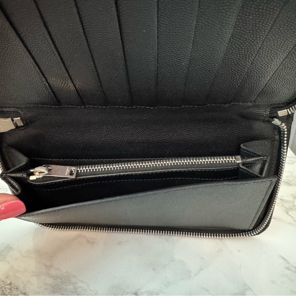 Saint Laurent Zip Around Wallet in Grained Leather - Picture 11 of 11